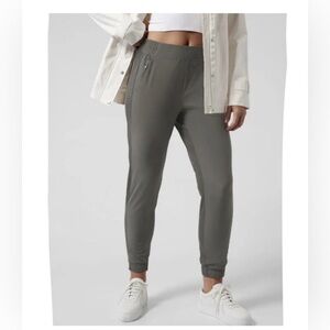 Athleta Brooklyn Jogger Mountain Olive #530631 Travel Casual Size 12